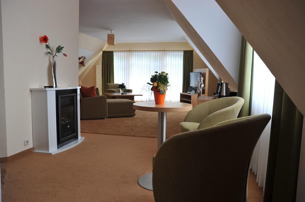 Hotel Am Alten Strom Rostock Exterior foto