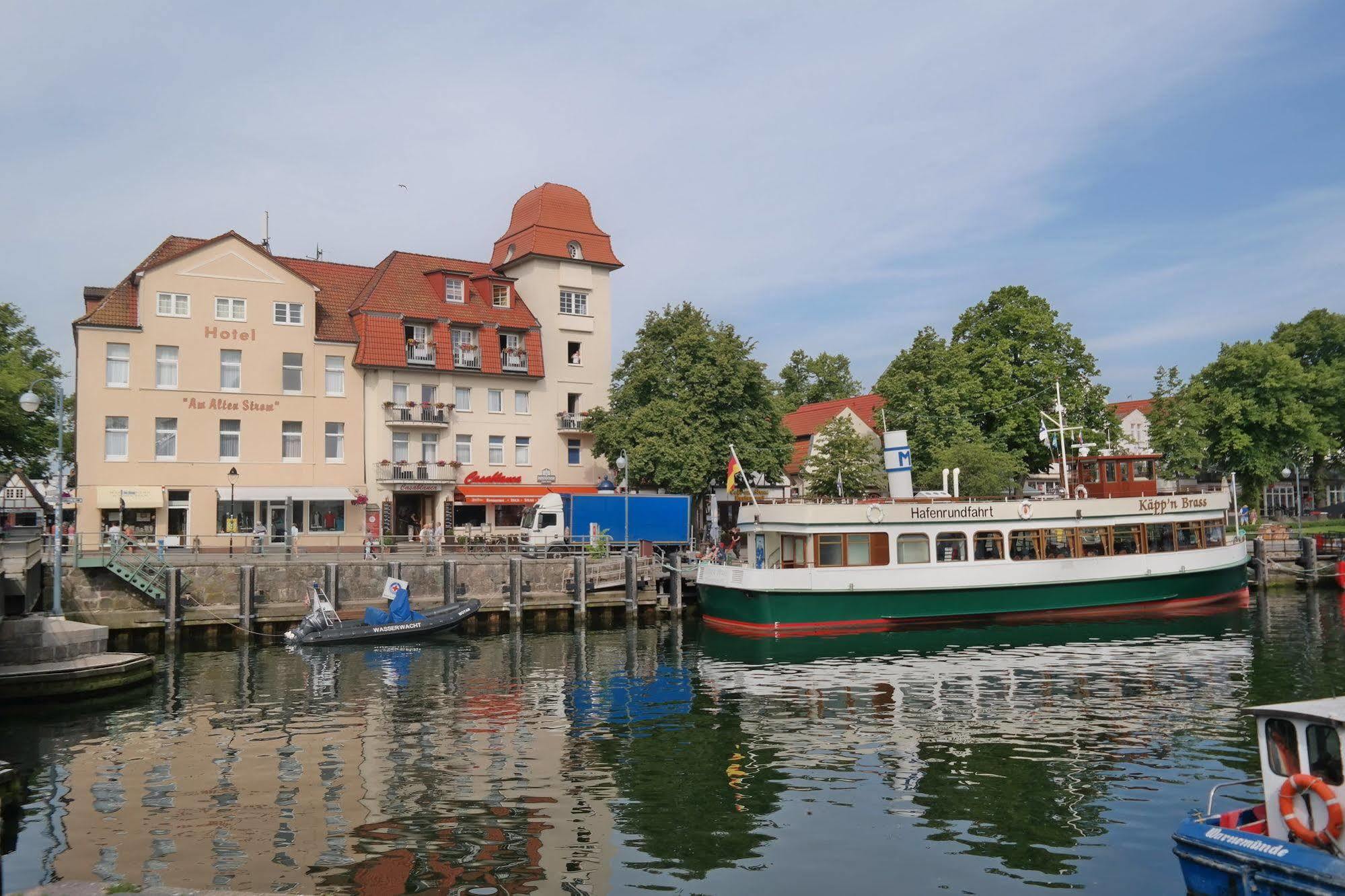 Hotel Am Alten Strom Rostock Exterior foto