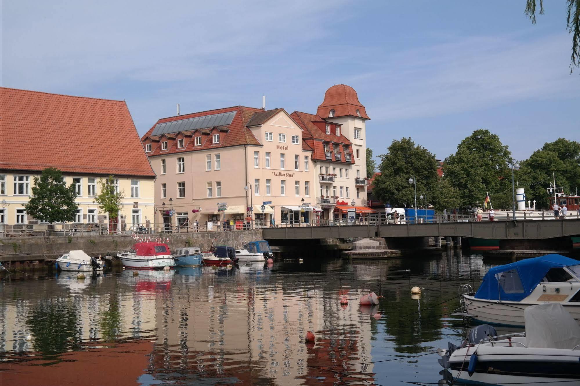 Hotel Am Alten Strom Rostock Exterior foto