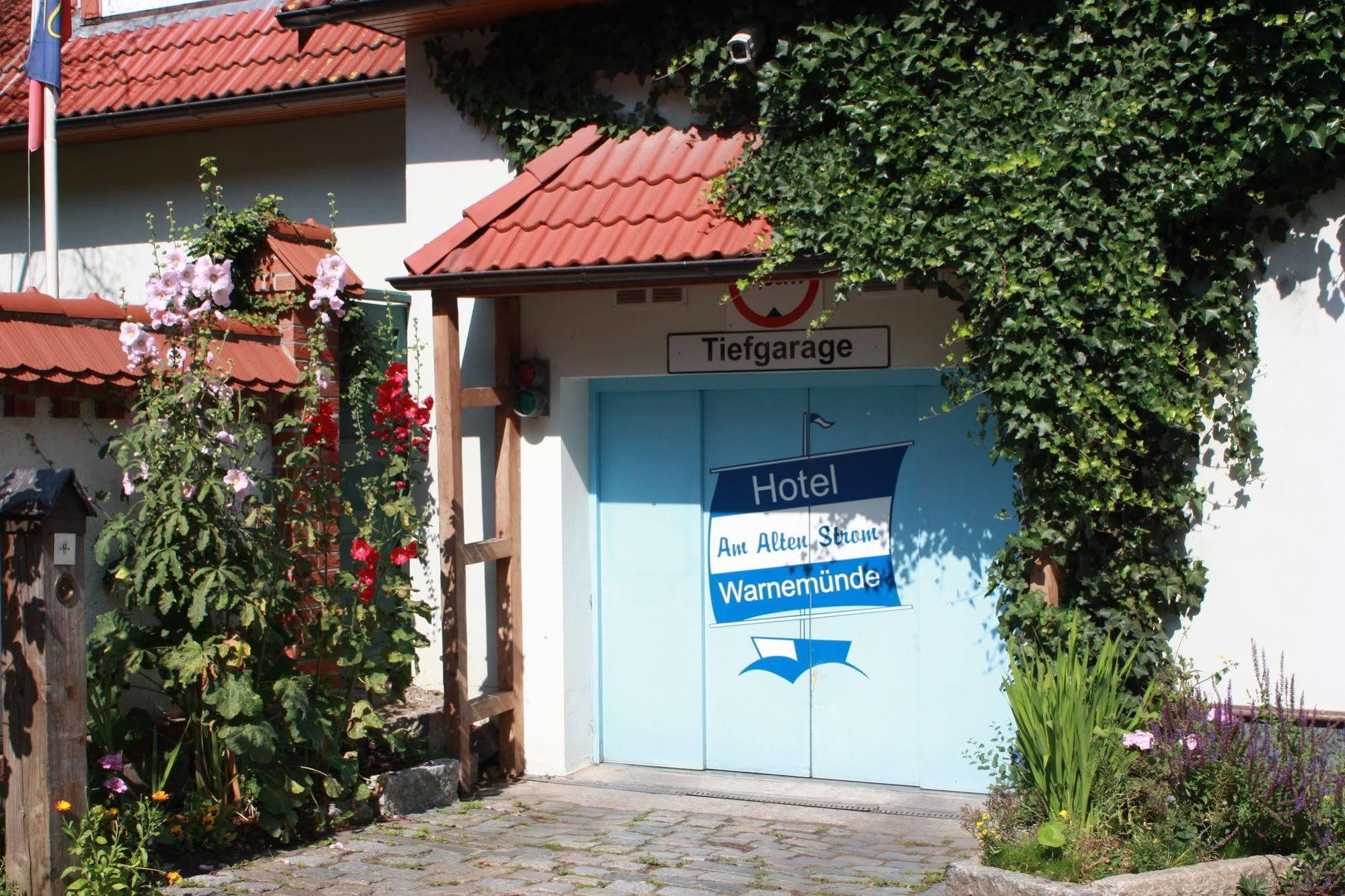 Hotel Am Alten Strom Rostock Exterior foto