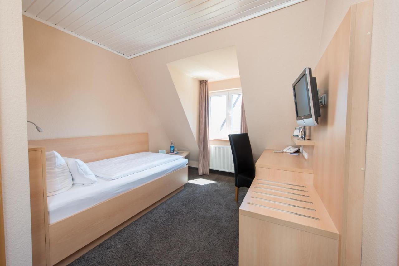 Hotel Am Alten Strom Rostock Exterior foto