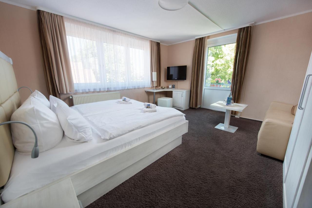 Hotel Am Alten Strom Rostock Exterior foto